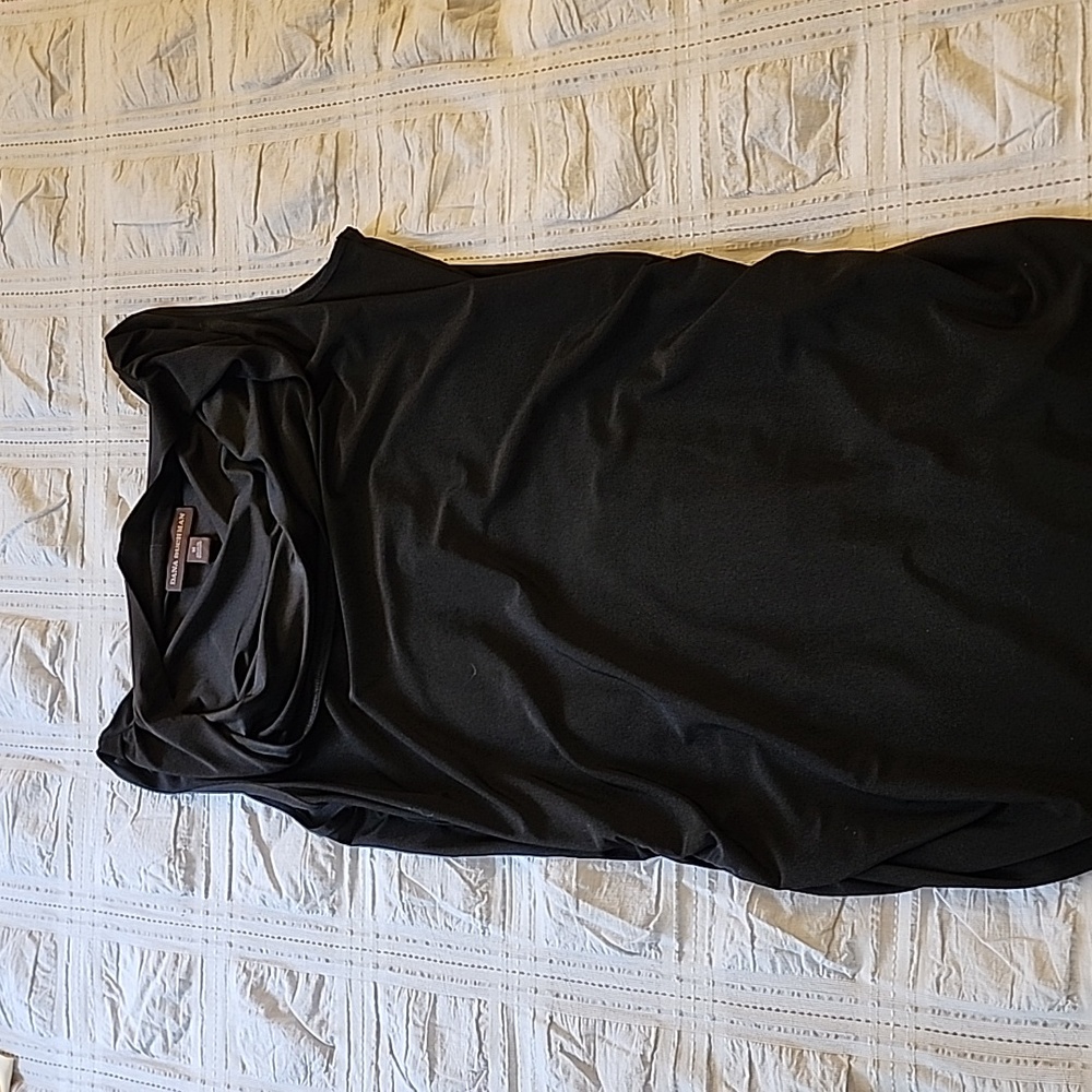 Sleeveless dress shirt